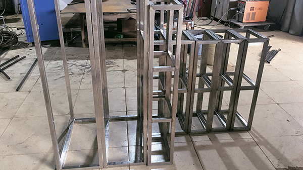 艺辉商铺展示货架的结构特点